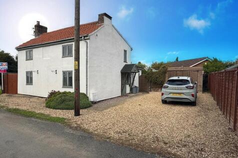 2 bedroom detached house for sale