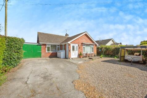 3 bedroom detached bungalow for sale