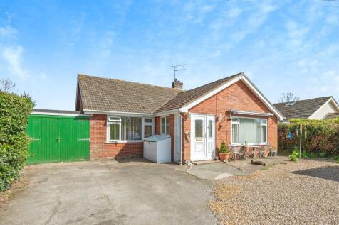 3 bedroom detached bungalow for sale