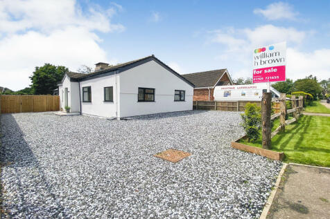 4 bedroom detached bungalow for sale