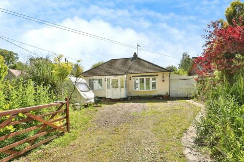 2 bedroom detached bungalow for sale