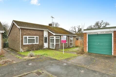 2 bedroom detached bungalow for sale