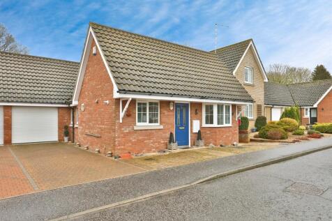 2 bedroom detached bungalow for sale