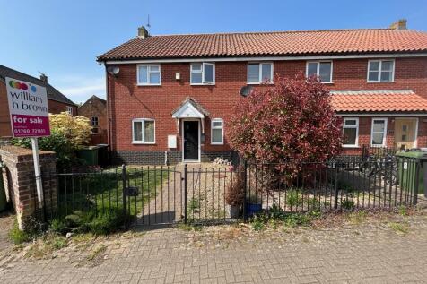 3 bedroom end of terrace house for sale