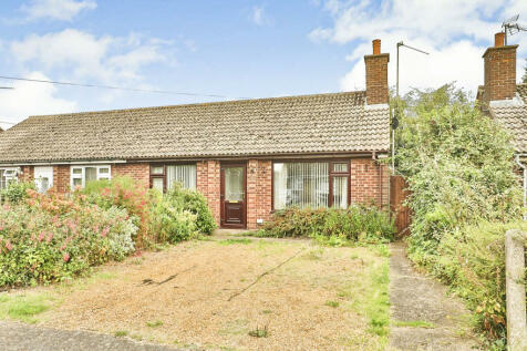 2 bedroom semi-detached bungalow for sale