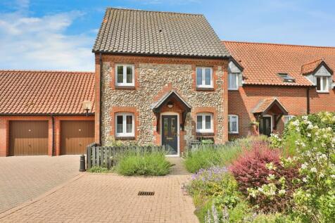 2 bedroom semi-detached house for sale