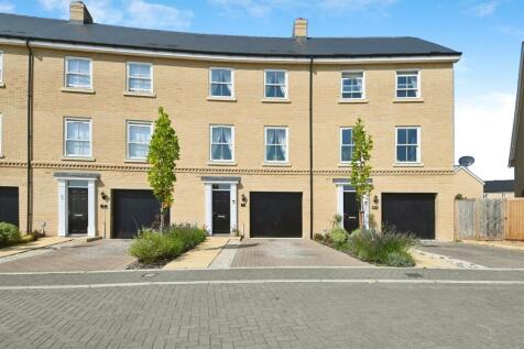 4 bedroom terraced house for sale