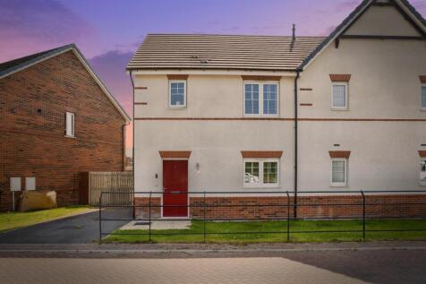 3 bedroom semi-detached house for sale