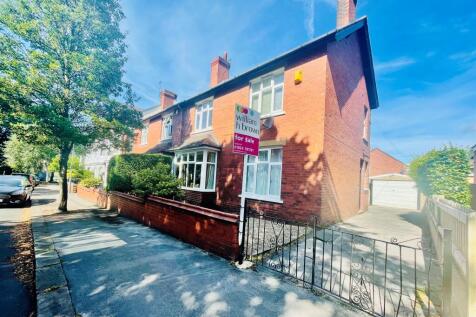 4 bedroom semi-detached house for sale