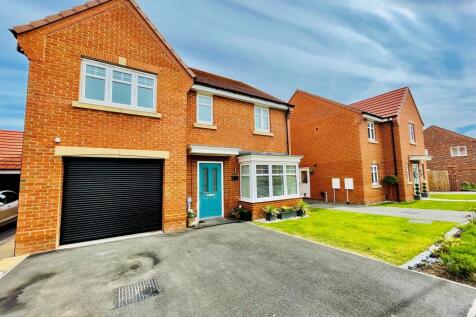 4 bedroom detached house for sale