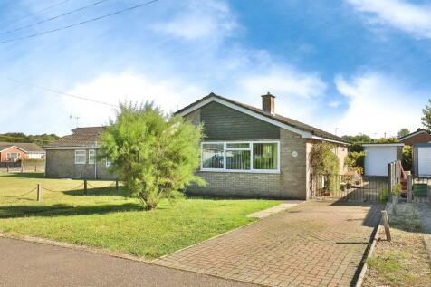 2 bedroom detached bungalow for sale