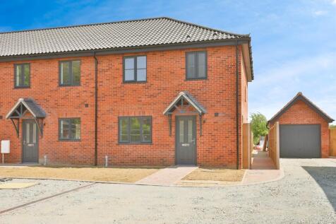 3 bedroom end of terrace house for sale