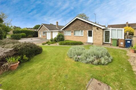 3 bedroom detached bungalow for sale