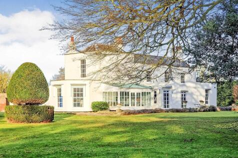6 bedroom detached house for sale