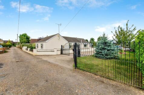 3 bedroom detached bungalow for sale