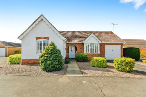 2 bedroom detached bungalow for sale
