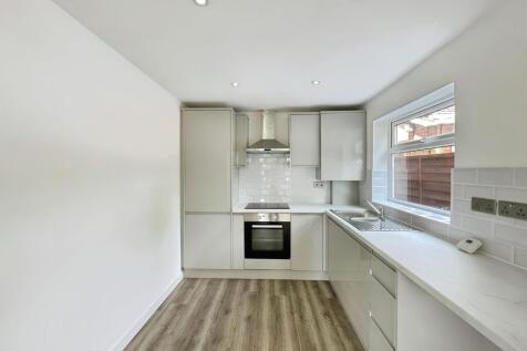 2 bedroom semi-detached bungalow for sale