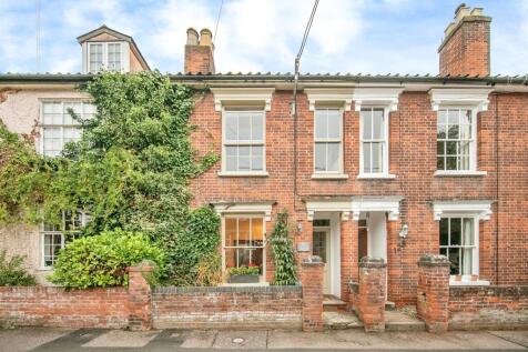 4 bedroom cottage for sale