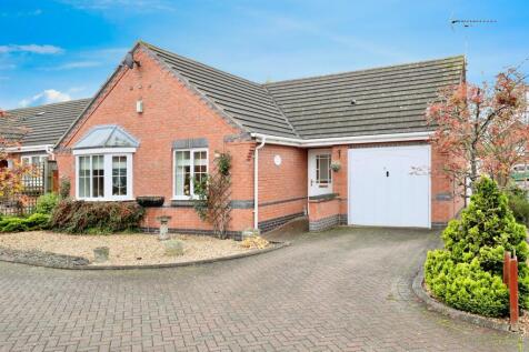 2 bedroom detached bungalow for sale