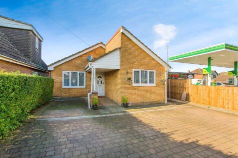 3 bedroom detached bungalow for sale