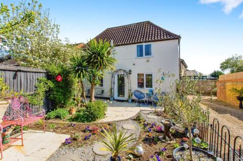 2 bedroom cottage for sale