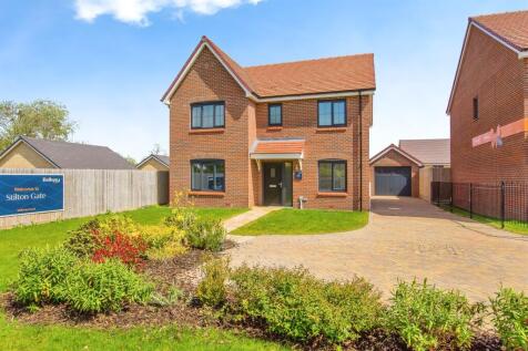 4 bedroom detached house for sale