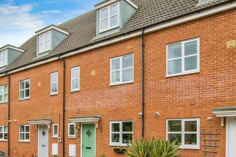 4 bedroom town house for sale