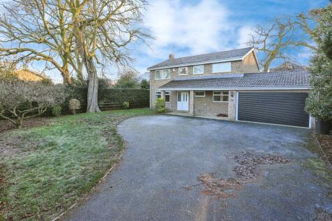 5 bedroom detached house for sale