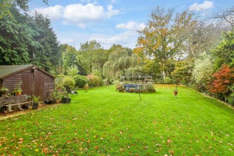 2 bedroom semi-detached bungalow for sale