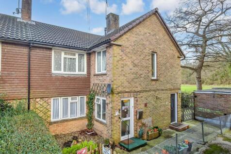 Tilletts Lane, Warnham, West Sussex 2 bed maisonette for sale