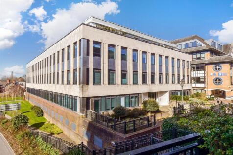 Studio flat for sale