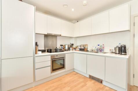 Studio flat for sale