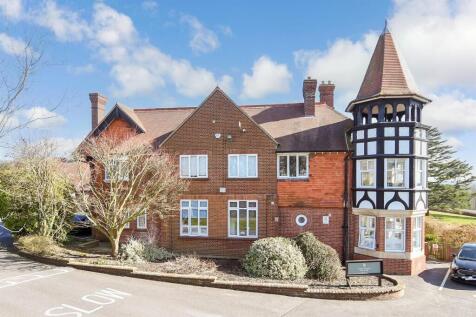 1 bedroom ground floor flat for sale