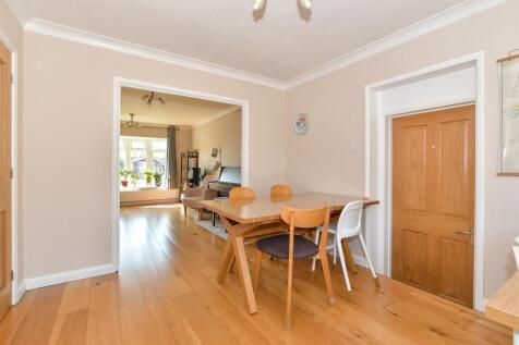 4 bedroom link detached house for sale