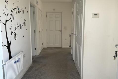 2 bedroom ground floor maisonette for sale