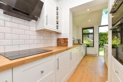 2 bedroom semi-detached bungalow for sale