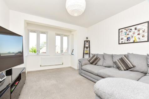 2 bedroom maisonette for sale