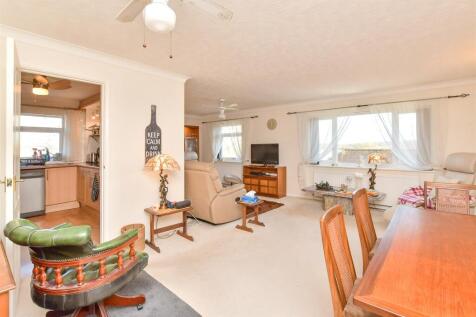 2 bedroom maisonette for sale