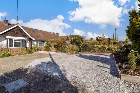 Lower Station Road, Billingshurst... 3 bed chalet for sale