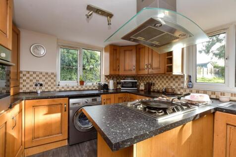 5 bedroom bungalow for sale