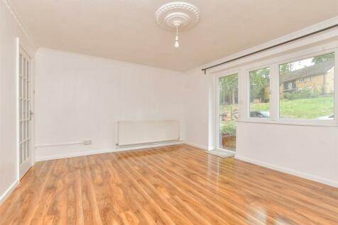 2 bedroom ground floor flat for sale