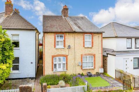 2 bedroom semi-detached house for sale