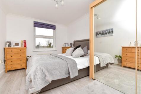 Bromley Road, Beckenham, Kent 2 bed apartment for sale