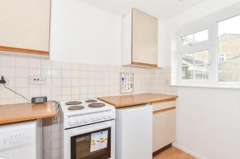 1 bedroom ground floor flat for sale