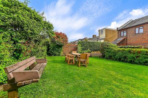 2 bedroom flat for sale