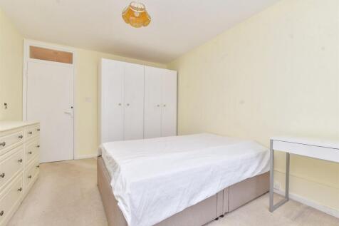 1 bedroom ground floor flat for sale