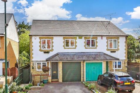 4 bedroom semi-detached house for sale