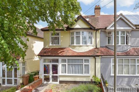 5 bedroom semi-detached house for sale