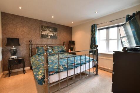 Goldcrest Drive, Billericay, Essex 4 bed detached house for sale