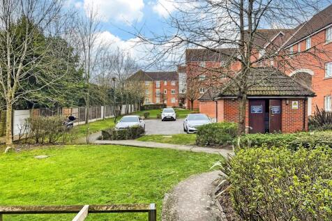 2 bedroom ground floor flat for sale